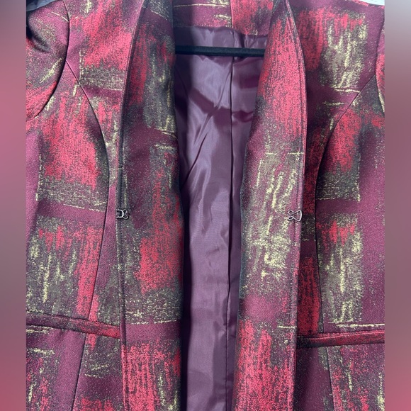 Coldwater Creek Blazer with Shades of Red, Burgundy, Plum and Gold. Size PXL - Picture 8 of 11